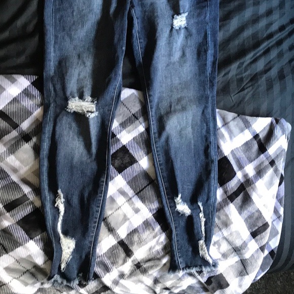 ripped jeans - Picture 2 of 4